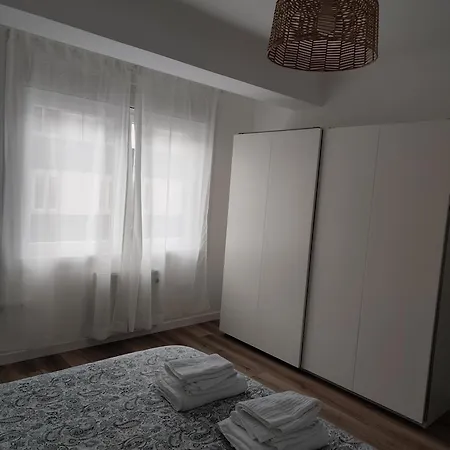 Lejlighed Piso Estacion De Tren De *